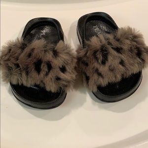 Toddler girls furry sandals